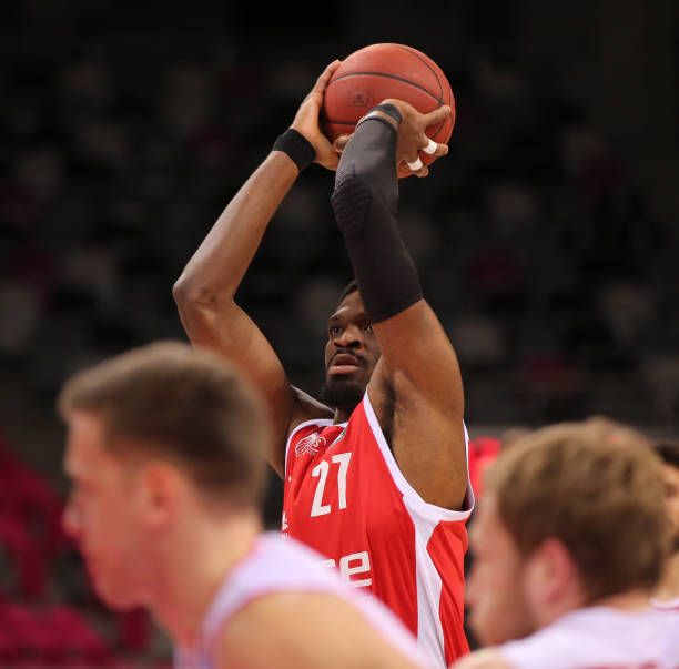 三球优势提 三球优势提