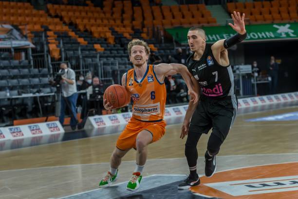 水平比赛的 水平比赛的